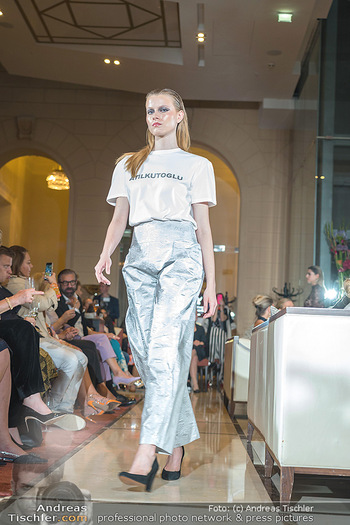 Atil Kutoglu Charity Fashion Show - Palais Hansen-Kempinski, Wien - Di 06.06.2023 - 138