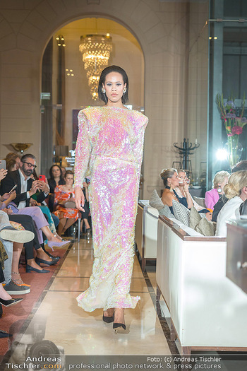 Atil Kutoglu Charity Fashion Show - Palais Hansen-Kempinski, Wien - Di 06.06.2023 - 150