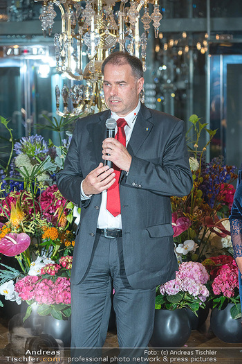 Atil Kutoglu Charity Fashion Show - Palais Hansen-Kempinski, Wien - Di 06.06.2023 - Peter KAISER181