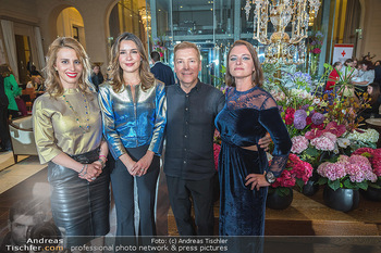 Atil Kutoglu Charity Fashion Show - Palais Hansen-Kempinski, Wien - Di 06.06.2023 - Katharina NEHAMMER, Atil KUTOGLU, FABER-CASTELL, SCHAUMBURG-LIPP197