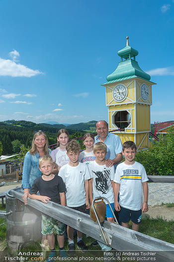 Neue Attraktion beim Eisgreissler - Eisgreissler, Krumbach - Di 13.06.2023 - Familie Andrea und Georg BLOCHBERGER mit Kindern (Neffen, Nichte16