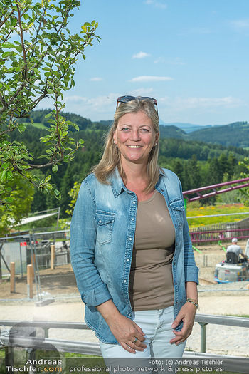 Neue Attraktion beim Eisgreissler - Eisgreissler, Krumbach - Di 13.06.2023 - Andrea BLOCHBERGER (Portrait)23