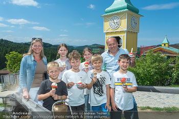 Neue Attraktion beim Eisgreissler - Eisgreissler, Krumbach - Di 13.06.2023 - Familie Andrea und Georg BLOCHBERGER mit Kindern (Neffen, Nichte28