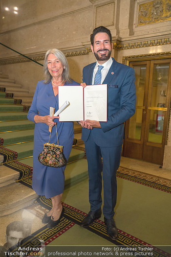 Ehrung Clemens Unterreiner - Staatsoper, Wien - Mi 21.06.2023 - Clemens UNTERREINER mit Mutter Heidemarie30