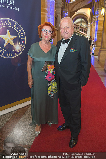 Emba - Austrian Event Hallo of Fame - Palais Ferstel, Wien - Di 27.06.2023 - Rudolf und Inge KLINGOHR25