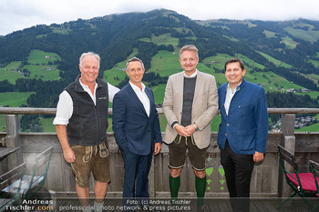 Weinverkostung - Böglalm, Alpbach - Do 31.08.2023 - Hatty MÜCK, Erwin SABATHI, Christoph MORANDELL, Gerald GERSTBAU12