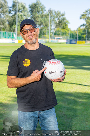 Band Fussball Cup Training - SV Donau Platz, Wien - Mi 06.09.2023 - Roman GREGORY (Portrait)8