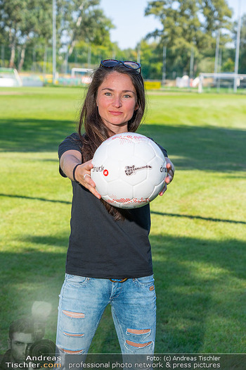 Band Fussball Cup Training - SV Donau Platz, Wien - Mi 06.09.2023 - Sara TELEK UEFA Schiedsrichterin (Portrait)10