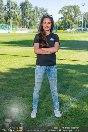 Band Fussball Cup Training - SV Donau Platz, Wien - Mi 06.09.2023 - Sara (Sarah) TELEK UEFA Schiedsrichterin (Portrait)12