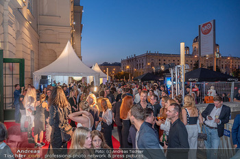 Vienna Fashion Week Eröffnung - Zelt vorm MQ, Wien - Mo 11.09.2023 - Übersichtsfoto, Gäste31