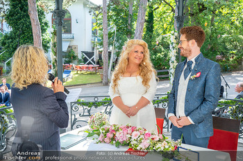Hochzeit Susanna Hirschler - Kursalon Bad Vöslau - Fr 15.09.2023 - Susanna HIRSCHLER, Felix WILKENS149