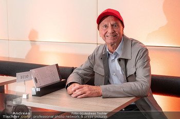 Premiere Omi Alarm - CasaNova, Wien - Mo 18.09.2023 - Heribert KASPER (Portrait)5