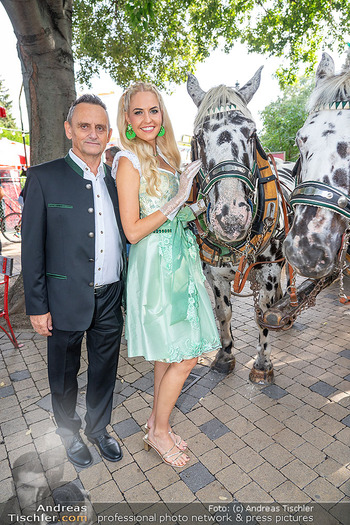 Eröffnung - Kaiserwiesn, Wien - Do 21.09.2023 - Beatrice und Heimo TURIN27