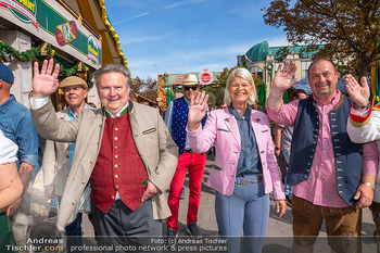 Eröffnung - Kaiserwiesn, Wien - Do 21.09.2023 - Michael LUDWIG, Klaudia (Claudia) TANNER beim Einzug54