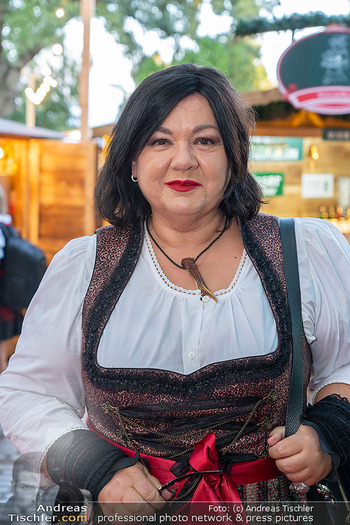 Sisi Kränzchen - Kaktus Alm, Kaiserwiesn Wien - Mo 25.09.2023 - Patricia STANIEK (Portrait)5