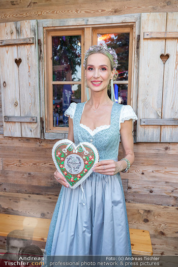 Sisi Kränzchen - Kaktus Alm, Kaiserwiesn Wien - Mo 25.09.2023 - Karin KLIPPL (Potrait)14