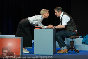 Bühnenfotos ´Kleine Eheverbrechen´ - Stadttheater Berndorf - Mi 27.09.2023 - 24