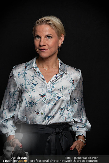Bühnenfotos ´Kleine Eheverbrechen´ - Stadttheater Berndorf - Mi 27.09.2023 - Kristina SPRENGER (Portrait)118