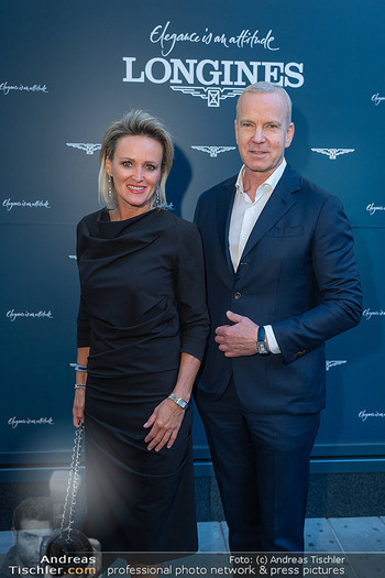 Store Opening - Longines Store, Wien - Do 28.09.2023 - Alexandra MEISSNITZER, Matthias BRESCHAN46