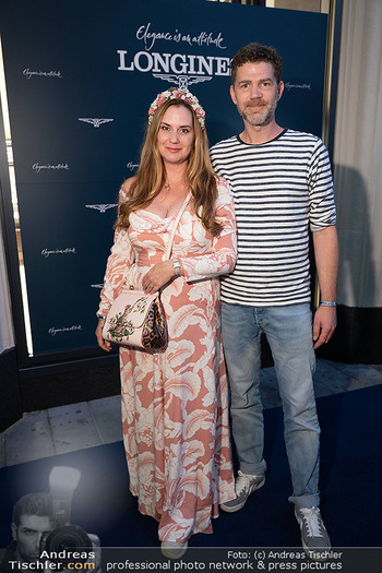 Store Opening - Longines Store, Wien - Do 28.09.2023 - Niki OSL mit Freund David HÜTTNER60