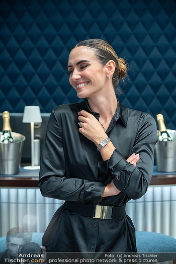 Store Opening - Longines Store, Wien - Do 28.09.2023 - Kimberly BUDINSKY (Portrait)112