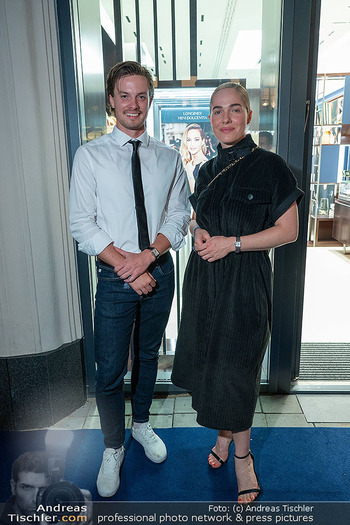 Store Opening - Longines Store, Wien - Do 28.09.2023 - Julian WALDNER, Verena ALTENBERGER127