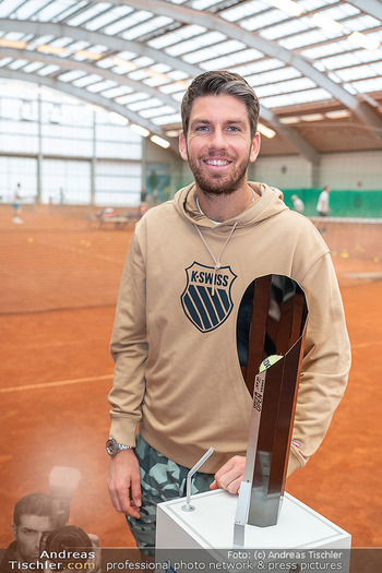 Rado Promis gegen Profis Tennis - Colony Tennisclub, Wien - So 22.10.2023 - Camoron NORRIE (Portrait)40