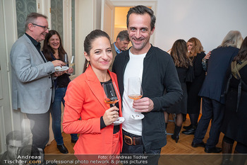 Weinachterl - Wine und Partners, Wien - Mo 15.01.2024 - Caroline ATHANASIADIS mit Ehemann Georg16