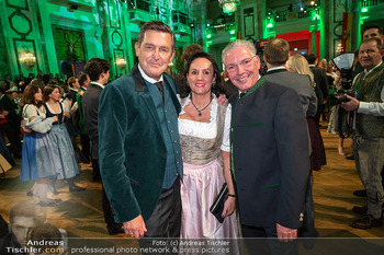 Jägerball  - Hofburg, Wien - Mo 29.01.2024 - Peter und Andrea HANKE, Paul LEITENMÜLLER231