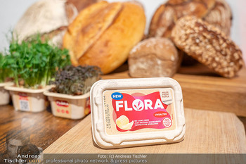 Flora Launch Event - Your Kitchen, Wien - Di 30.01.2024 - Flora Butterverpackung aus Papier74