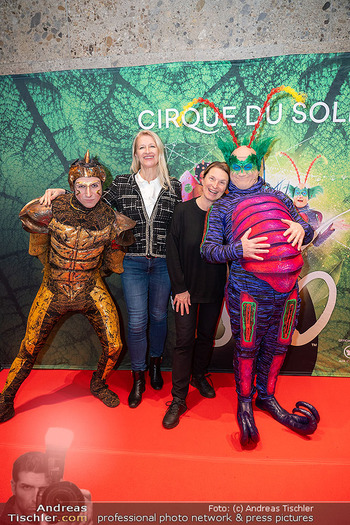 Cirque du Soleil Premiere - Stadthalle, Wien - Do 01.02.2024 - Claudia und Barbara STÖCKL2
