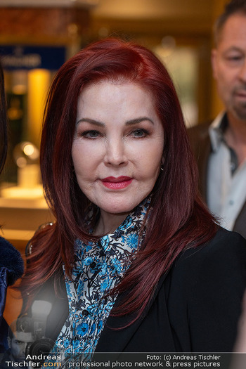 Priscilla Presley im Stephansdom - Stephansdom, Wien - Di 06.02.2024 - Priscilla PRESLEY (Portrait)8