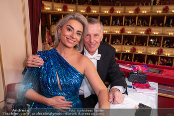 Opernball 2024 - Wiener Staatsoper - Do 08.02.2024 - Amra und Rainer DEISENHAMMER312