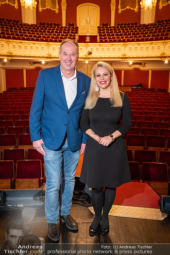 PK zu Klassik.Klang.Berndorf - Stadttheater Berndorf, NÖ - Mi 28.02.2024 - Franz RUMPLER (Bürgermeister Berndorf), Daniela FALLY52
