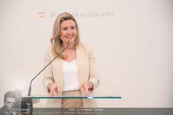 Verleihung silbernes Ehrenzeichen - Bundeskanzleramt, Wien - Di 19.03.2024 - Susanne RAAB41