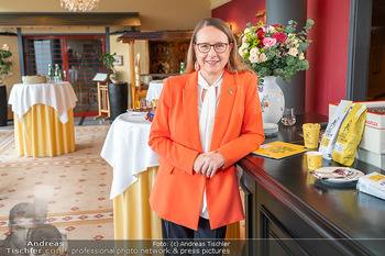 Kaffeepräsentation - Grand Hotel, Wien - Mo 22.04.2024 - Margarete SCHRAMBÖCK (Portrait)78