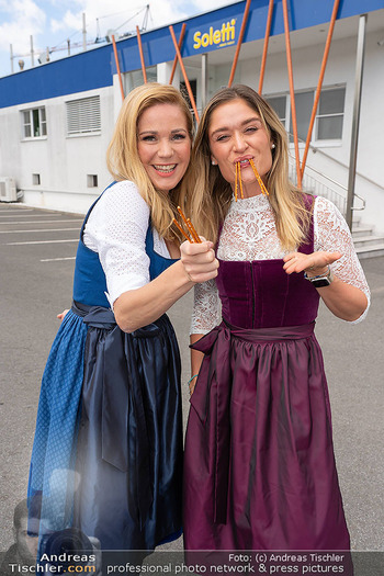 75 Jahre Soletti - Soletti Werk, Feldbach - Di 04.06.2024 - Johanna SETZER, Corinna KAMPER12