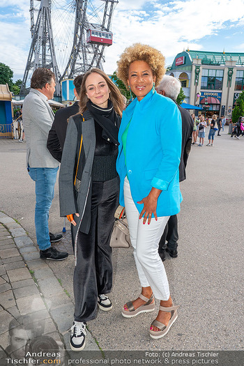 Grand Opening - Magic World Vienna - Di 11.06.2024 - Laura BILGERI, Arabella KIESBAUER24