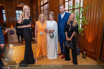 Look Beauty Awards 2024 - Park Hyatt Hotel, Wien - Do 13.06.2024 - Emel und David TSCHIKOF, Valentina WALZENEGGER, Uschi und Jenny 43
