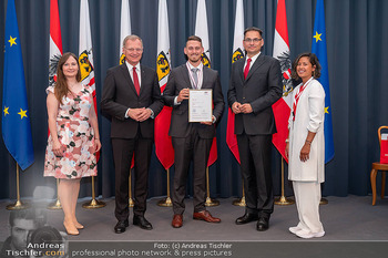 TÜV Austria Akademie Graduierungsfeier - Amt der Ooe Landesregierung, Linz - Fr 14.06.2024 - 143