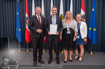 TÜV Austria Akademie Graduierungsfeier - Amt der Ooe Landesregierung, Linz - Fr 14.06.2024 - 259