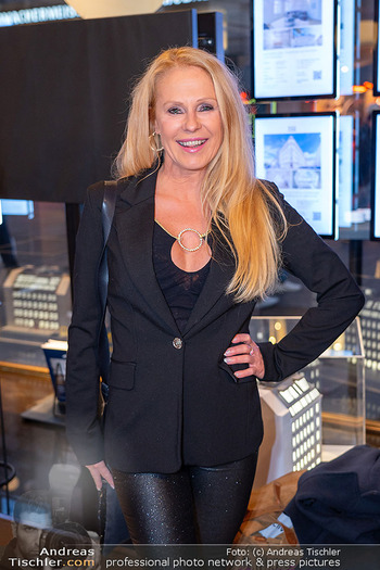 3SI Luxury Night - real estate showroom, Wien - Mo 21.10.2024 - Ulrike KRIEGLER (Portrait)12