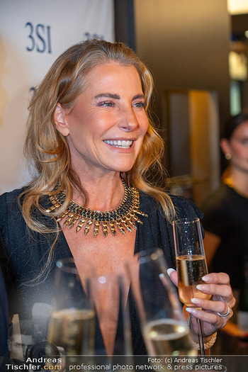 3SI Luxury Night - real estate showroom, Wien - Mo 21.10.2024 - Guilia SIEGEL (Portrait)78