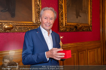 Goldener Rathausmann für Peter Kraus - Rathaus, Wien - Fr 08.11.2024 - Peter KRAUS (Portrait)35