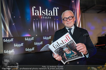 Falstaff Italia Präsentation - Werkstätten der Mailänder Scala, Italien - Mo 18.11.2024 - Wolfgang ROSAM mit Falstaff Italia Magazin197