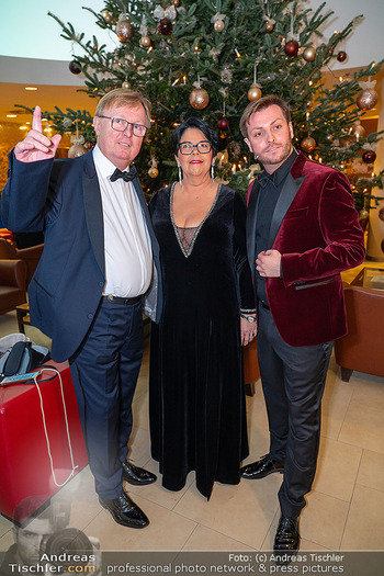 40 Jahre Schaider-Strassl - Hotel Savoyen, Wien - So 08.12.2024 - Familie Peter SCHAIDER mit Ehefrau Ines und Sohn Peter (senior j7