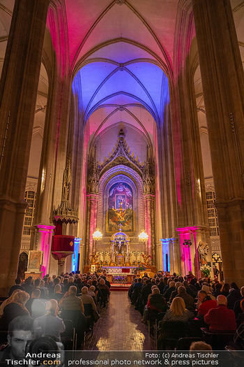 Heino Konzert Frieden auf Ewigkeit - Minoritenkirche, Wien - Sa 14.12.2024 - Minoritenkirche von innen, Kirchenschiff, Altar, Innenraum, Arch32