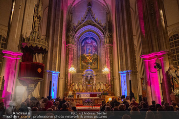 Heino Konzert Frieden auf Ewigkeit - Minoritenkirche, Wien - Sa 14.12.2024 - Minoritenkirche von innen, Kirchenschiff, Altar, Innenraum, Arch33