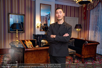 Opernball Couture Salon PK - Hotel Bristol, Wien - Di 17.12.2024 - Dorzh AYUSHIN (Portrait)19