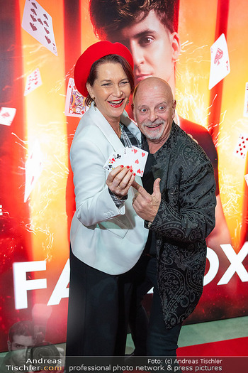 FAB FOX Premiere - Marx Halle, Wien - Do 19.12.2024 - Maya HAKVOORT, Gary LUX83